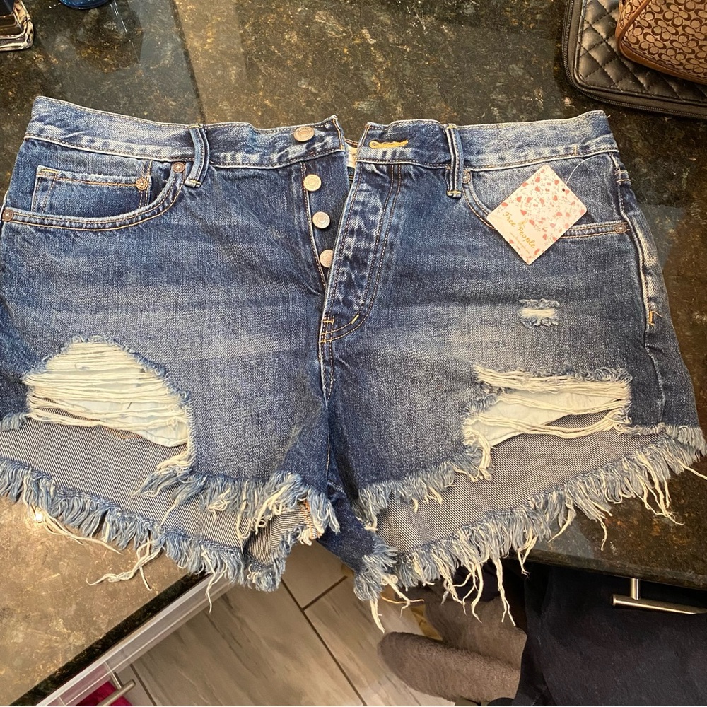NewWe the Free size 31 Denim Distressed Women's Shorts hi rise button fly